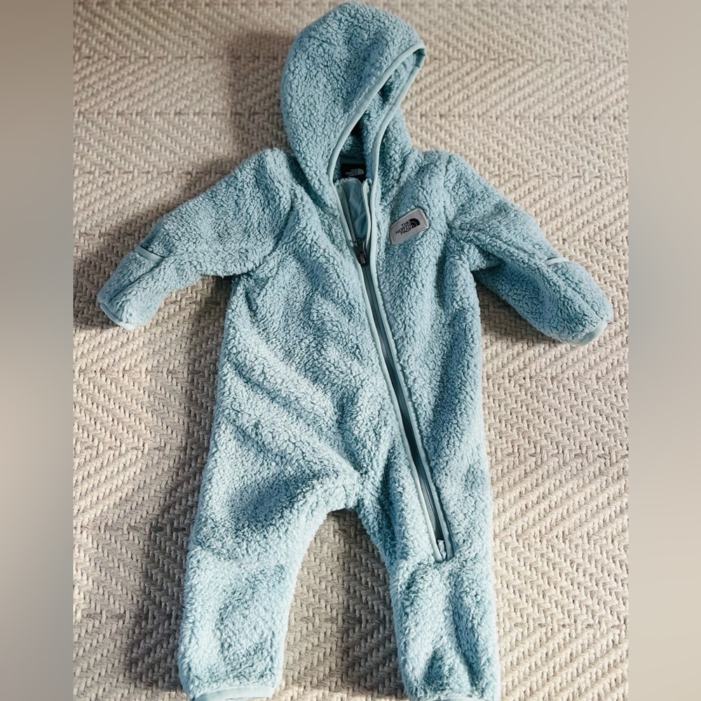 The North Face Baby Bunting Fleece Sherpa Snow Suit size 3-6 months